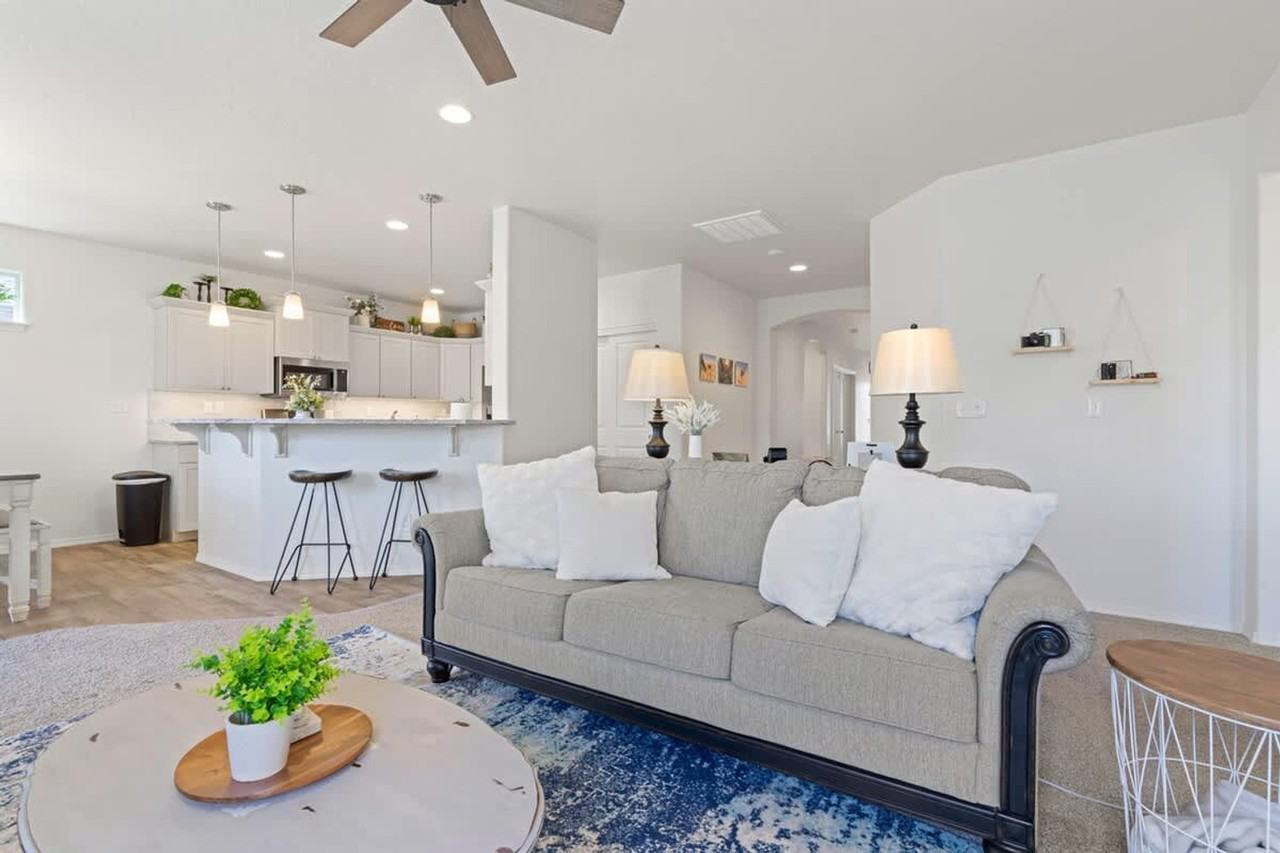 3806 Winged Dove St #1460949P - Photo 4 of 38