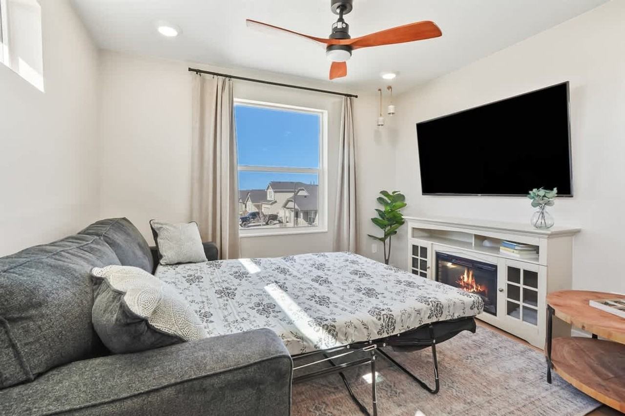 304 Cliff Swallow Avenue - Photo 7 of 50