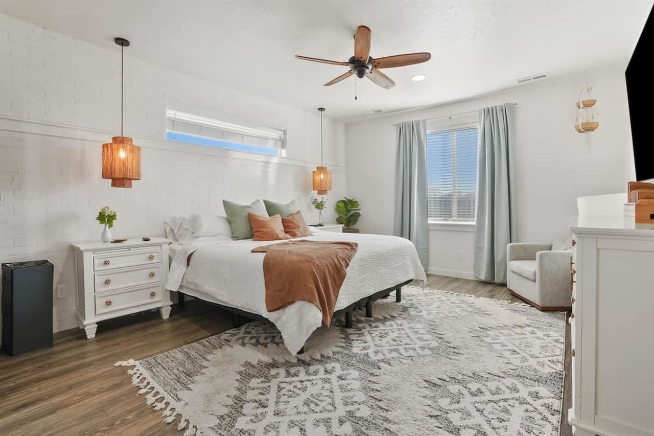 304 Cliff Swallow Avenue - Photo 5 of 44