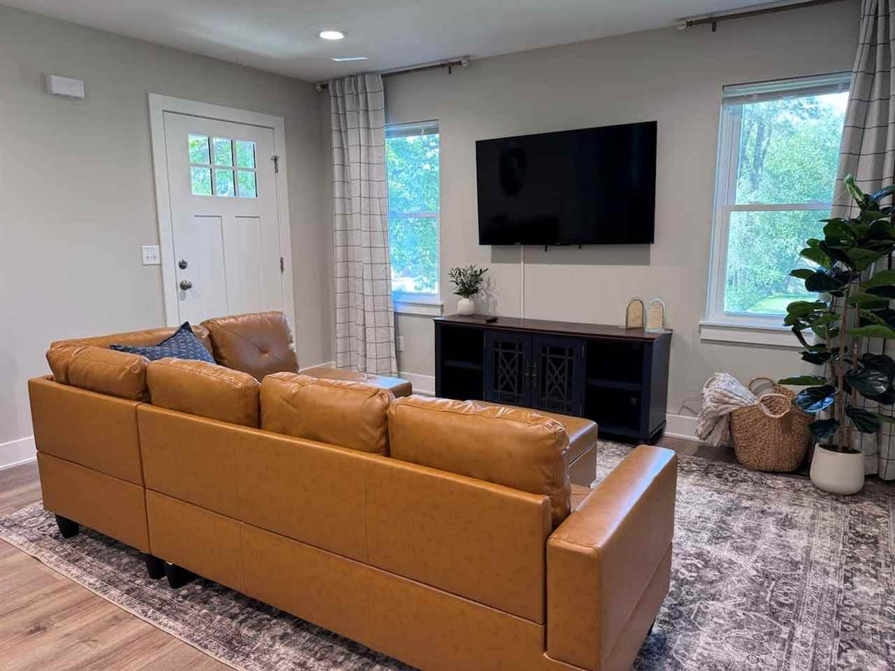 1249 Kinsmoor Ave #1460945P - Photo 4 of 26