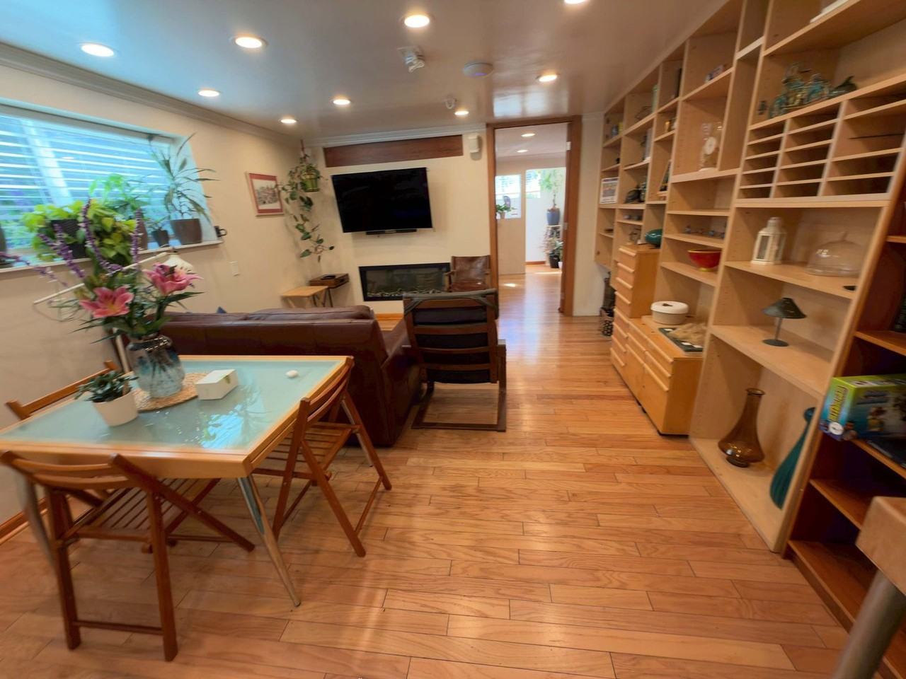 3148 College Ave #1462595P - Photo 4 of 50