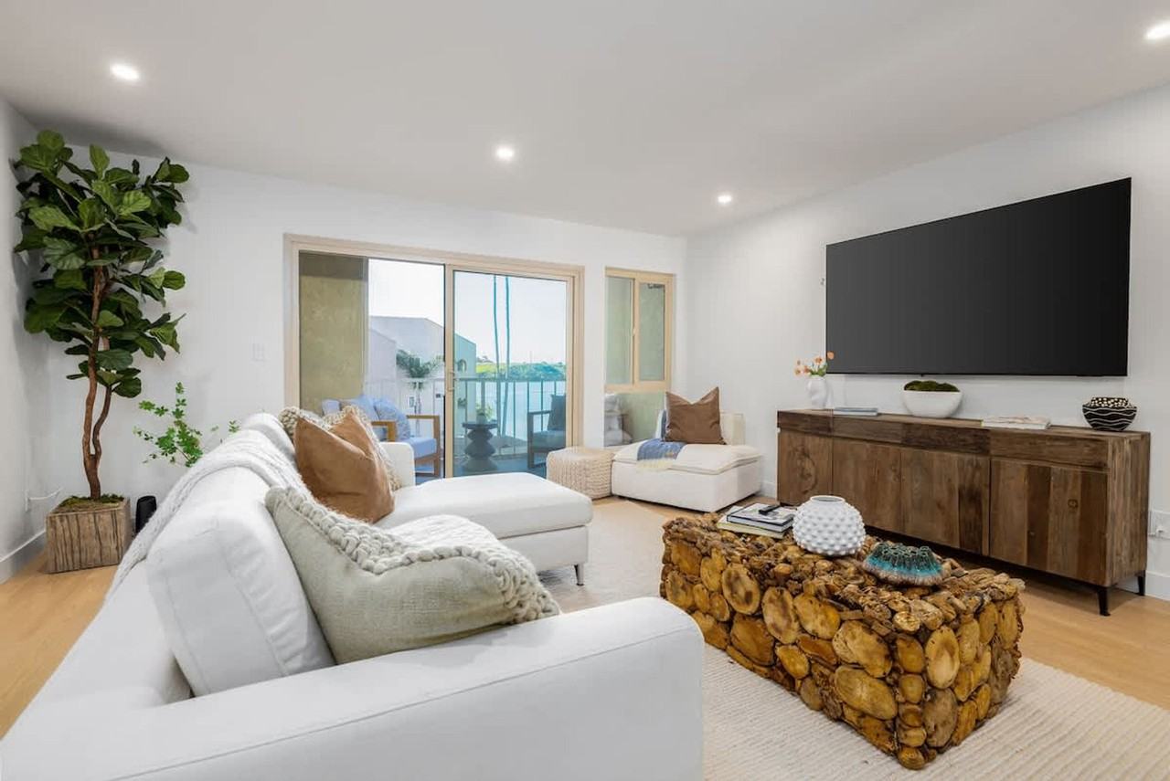 4747 Marina Dr #1462278P - Photo 2 of 17