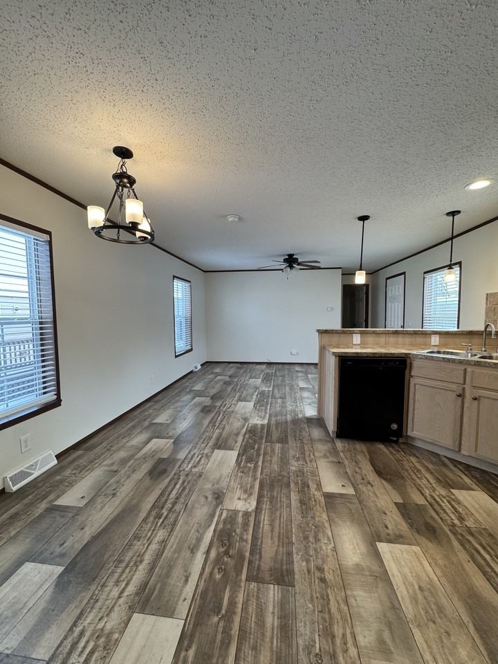 2372 Maple Dr #59 - Photo 3 of 20