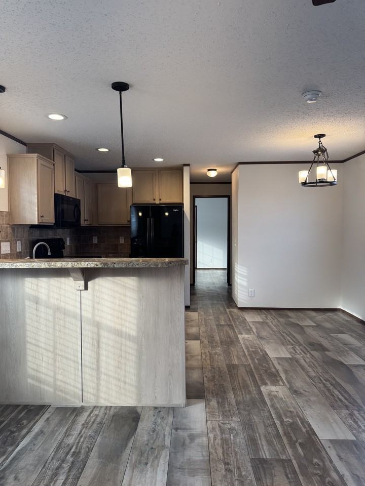 2372 Maple Dr #59 - Photo 4 of 20