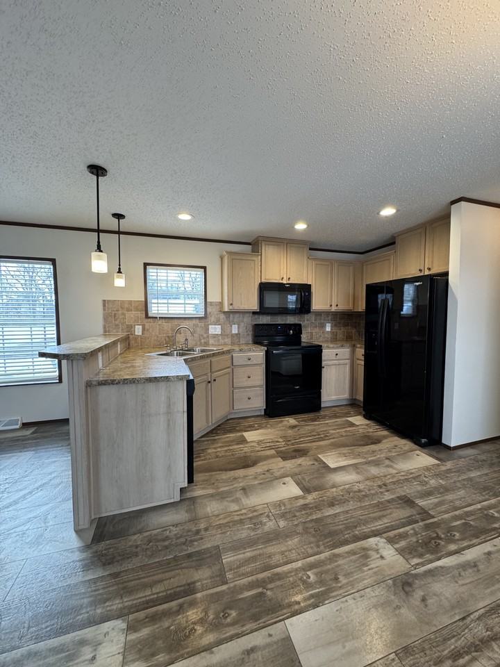 2372 Maple Dr #59 - Photo 7 of 20