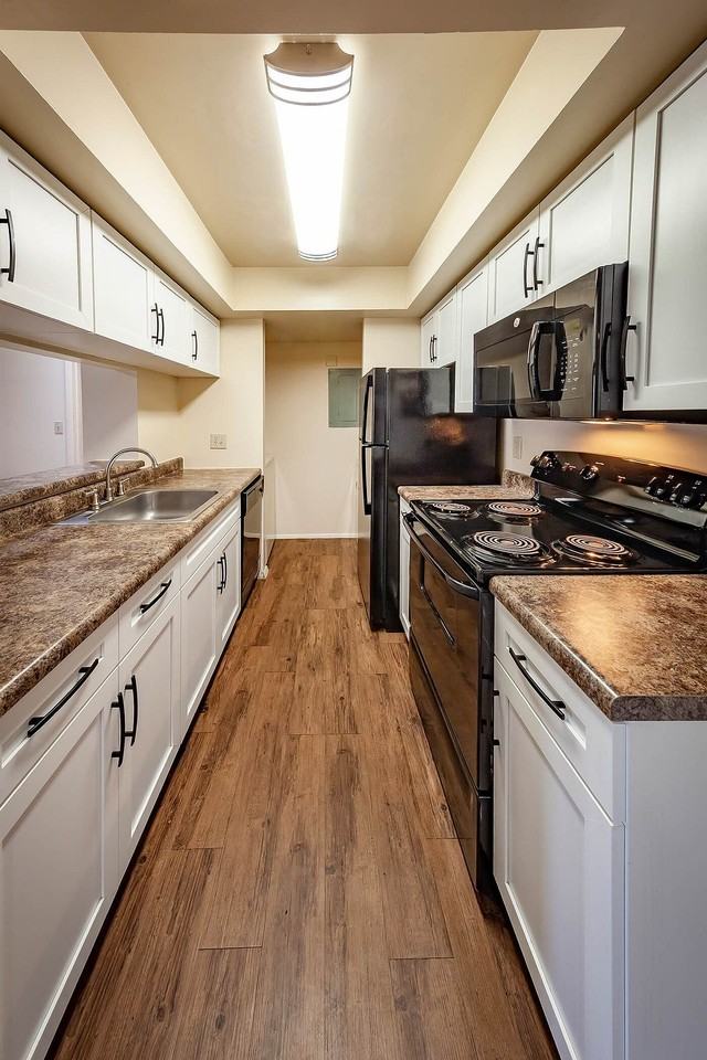 Pointe Inverness - Photo 3 of 24