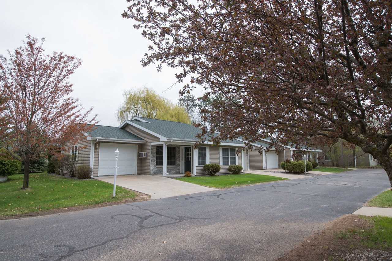 1590 Okray Ave - Photo 3 of 50