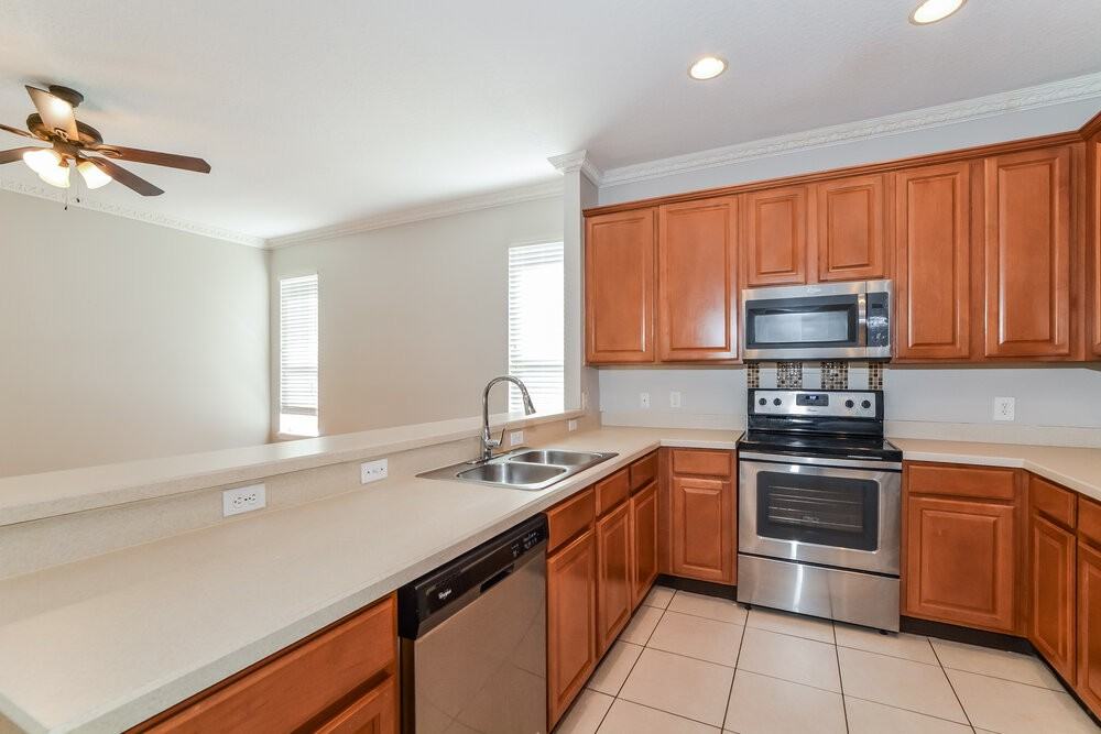 553 Jasmine Bloom Dr - Photo 6 of 16