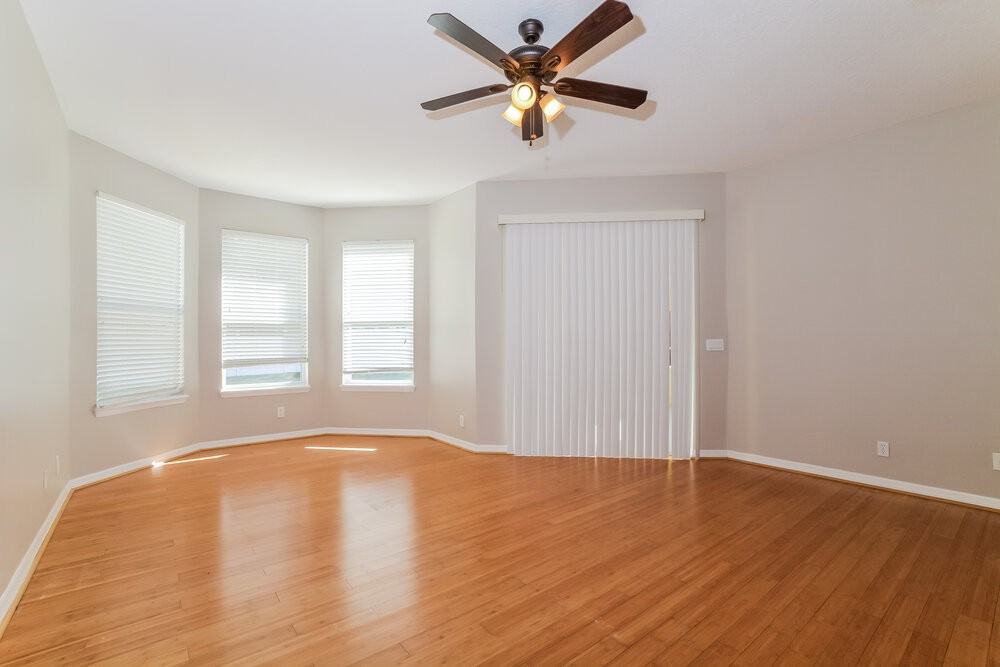 553 Jasmine Bloom Dr - Photo 7 of 16