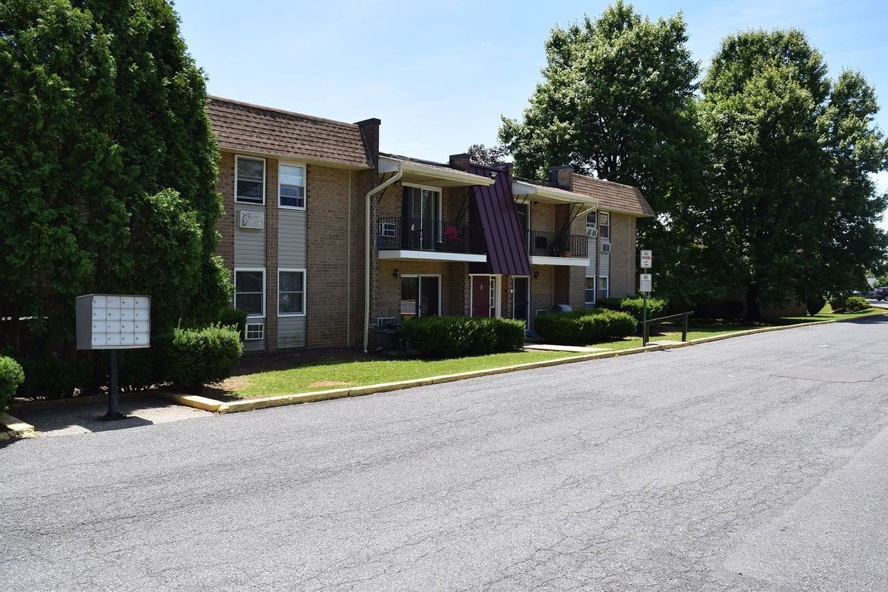 Whittier Place - Photo 5 of 47