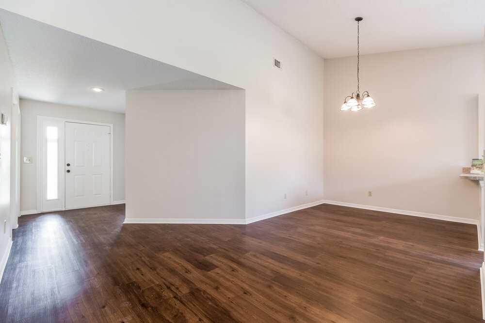 664 Weybridge Ct - Photo 6 of 15