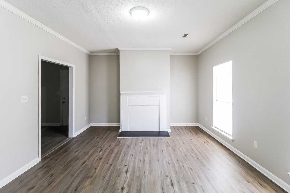 120 Mann Blvd - Photo 3 of 26