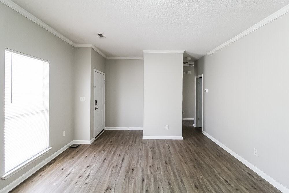 120 Mann Blvd - Photo 4 of 26