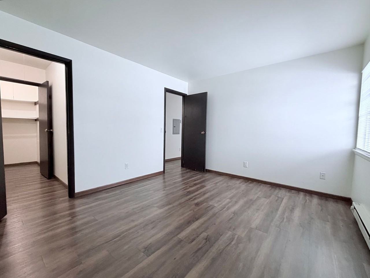 1205 CANTERBURY COURT - Photo 4 of 12