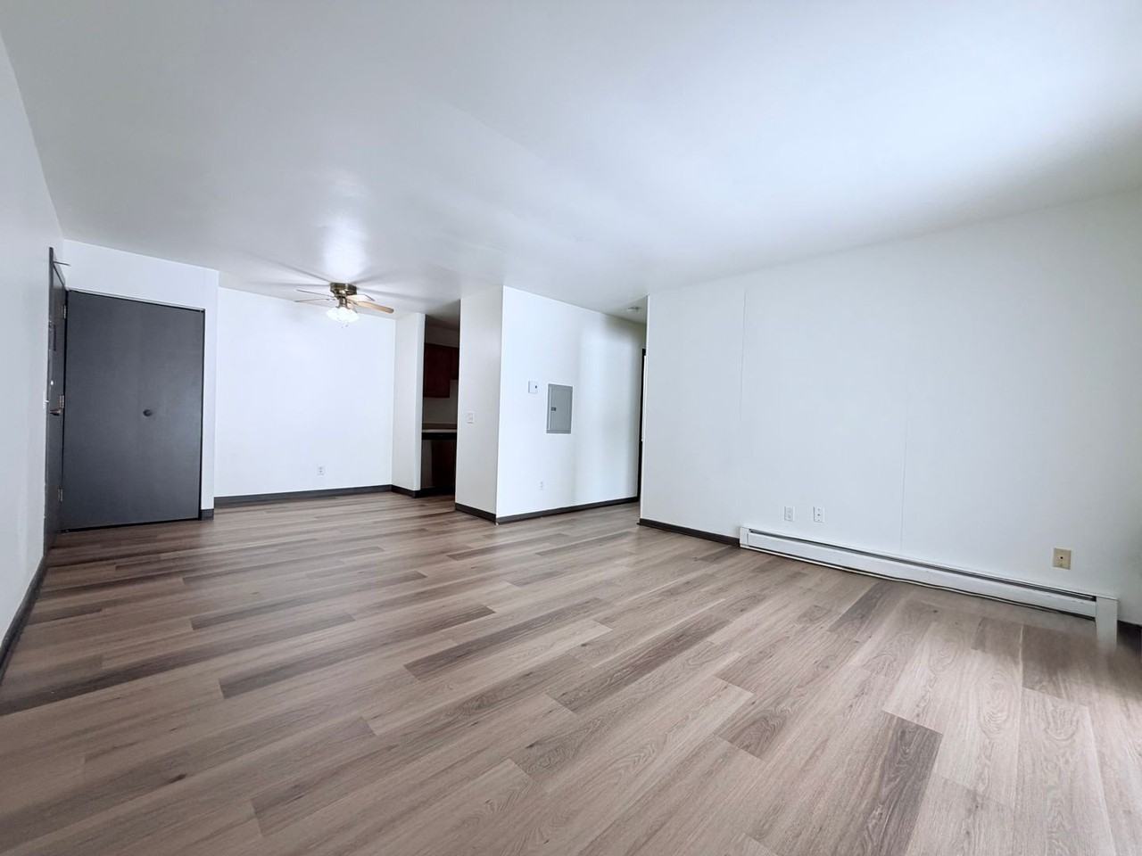 1110 CANTERBURY COURT - Photo 6 of 14