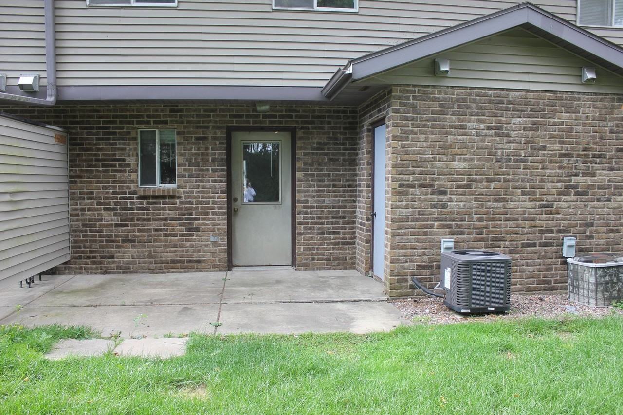 Pine Meadow Townhomes - Photo 5 of 15