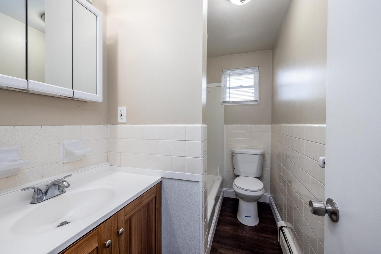 Elm Valley Townhomes - Photo 7 of 20