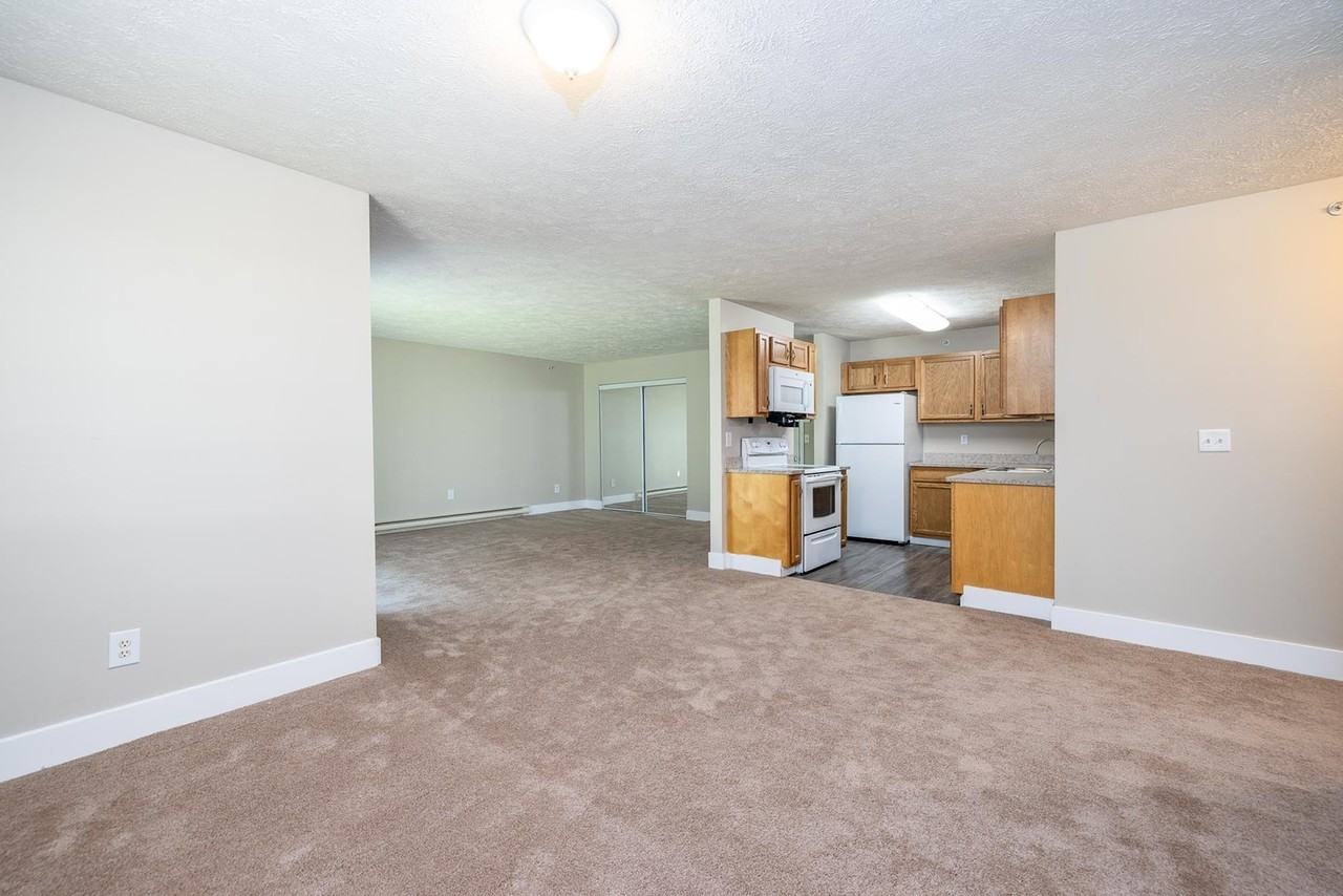 New Legacy Apartments - Photo 3 of 33