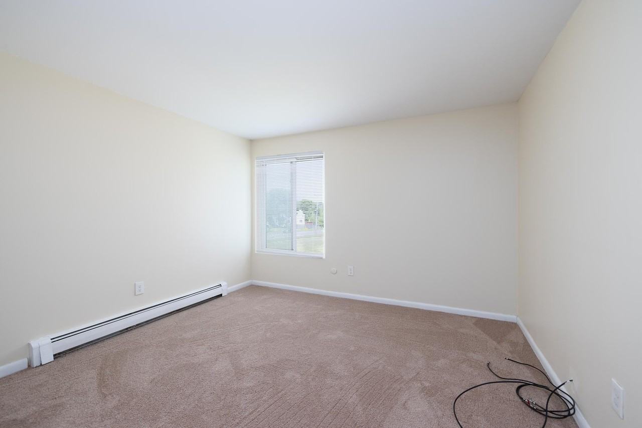 Woodhaven Apartments - Photo 4 of 49