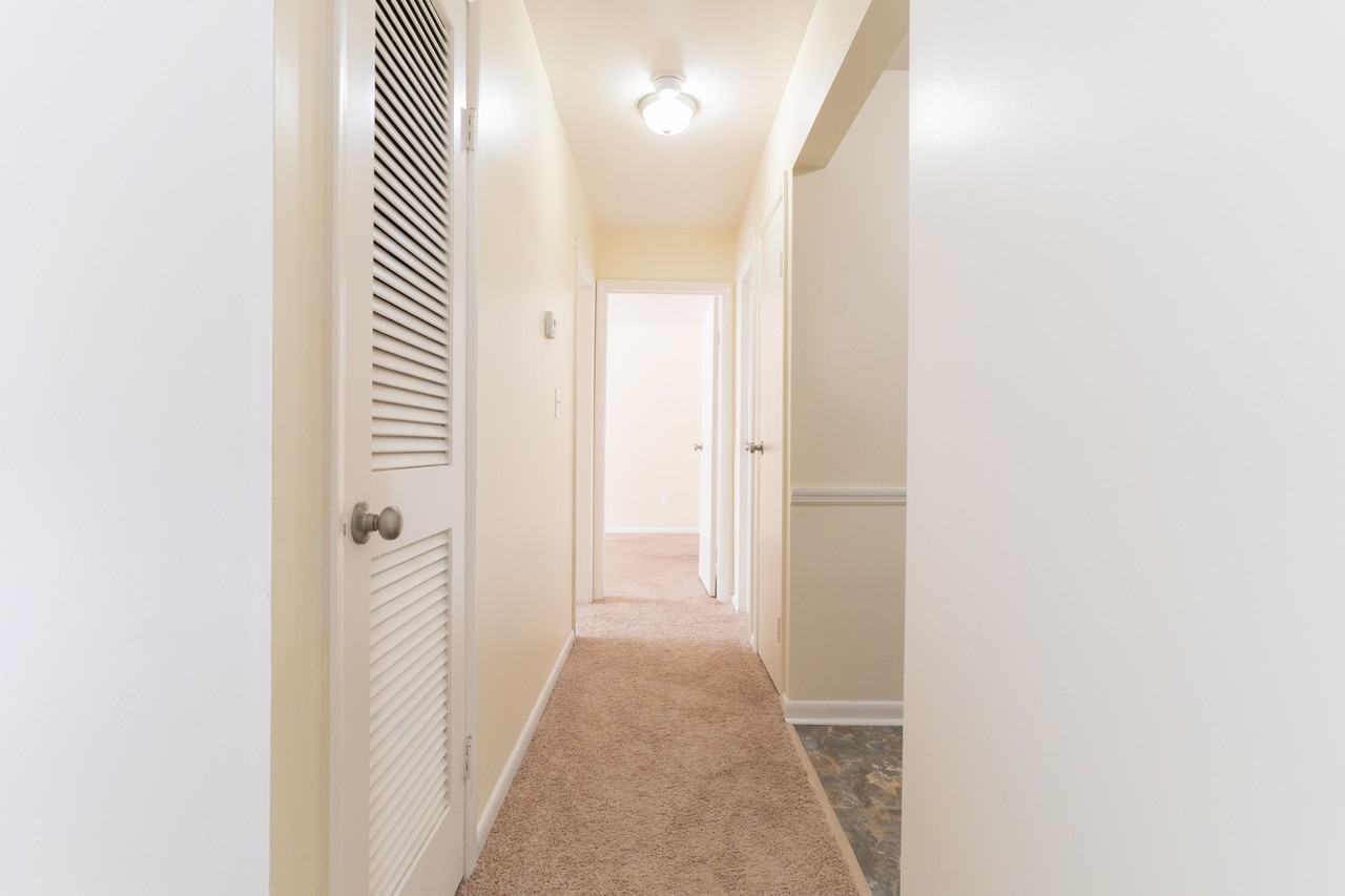 Heritage Park Apartments - Photo 4 of 33