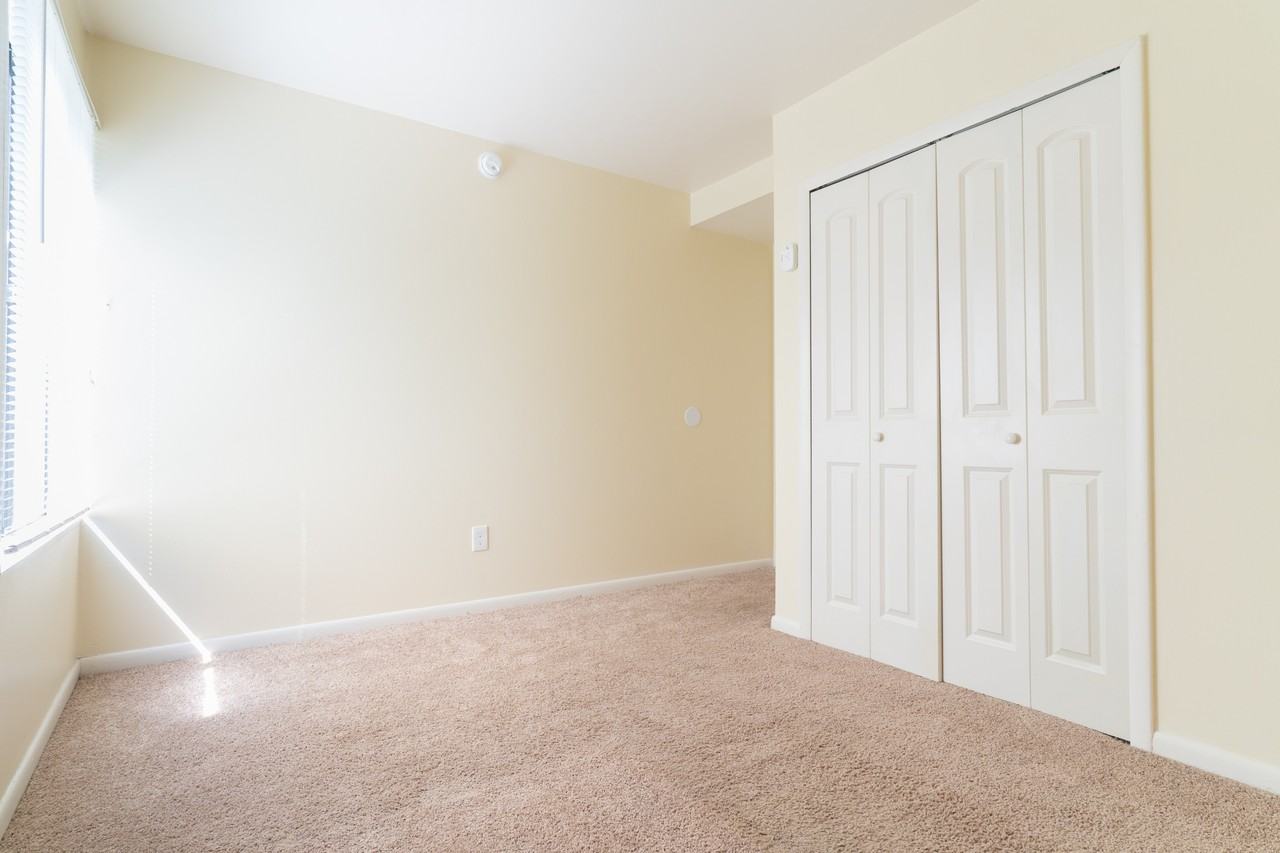 Heritage Park Apartments - Photo 6 of 33