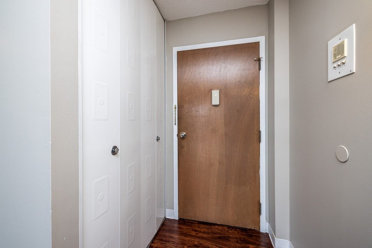 Rome Towers Apartments - Photo 4 of 38