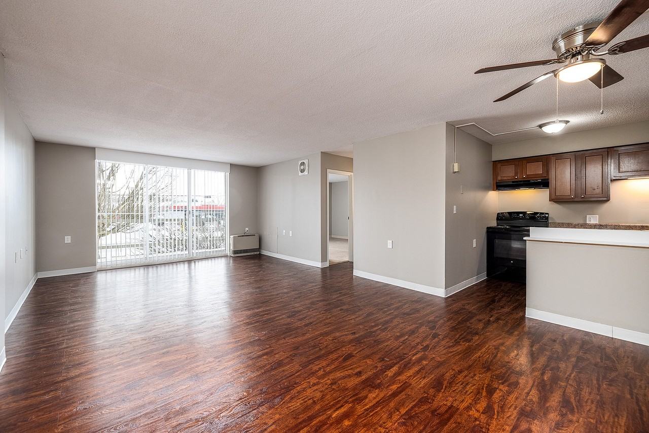 Rome Towers Apartments - Photo 5 of 38