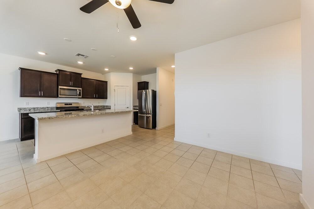 14465 W Hackamore Dr - Photo 4 of 16