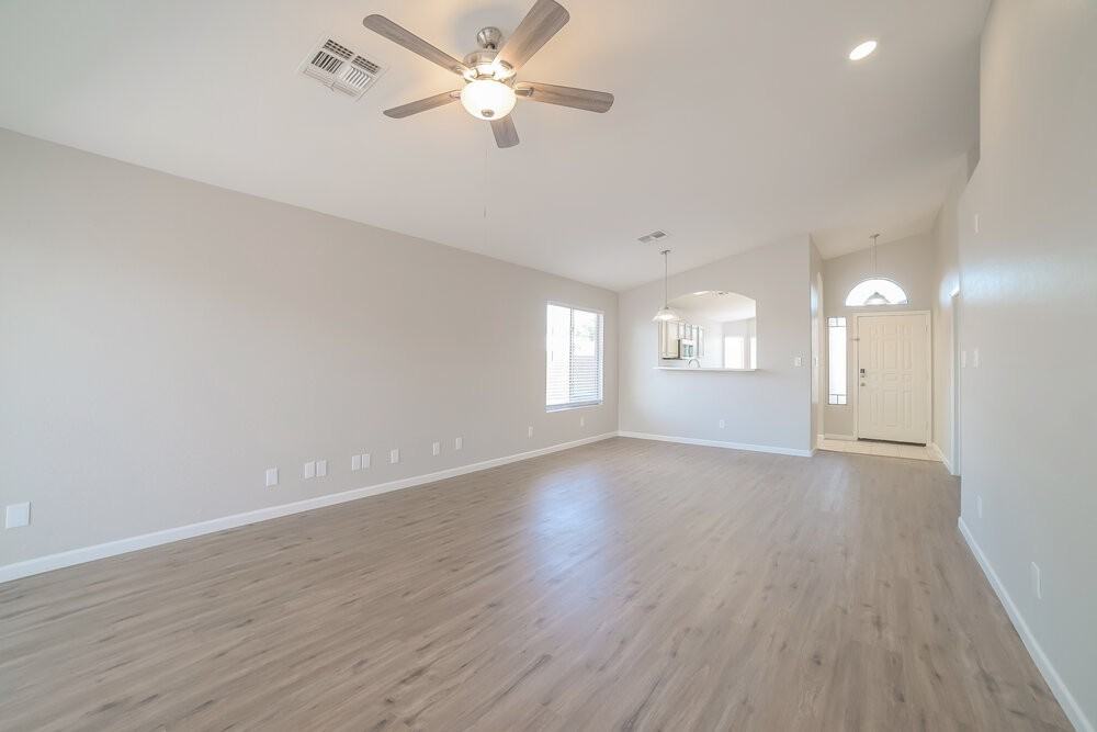 8808 W Adam Ave - Photo 4 of 16