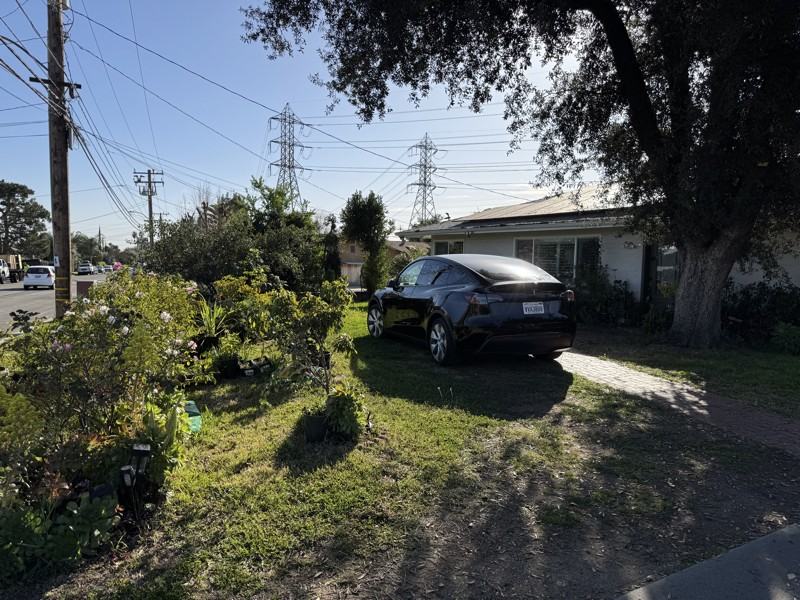 7151 N Muscatel Ave - Photo 4 of 19