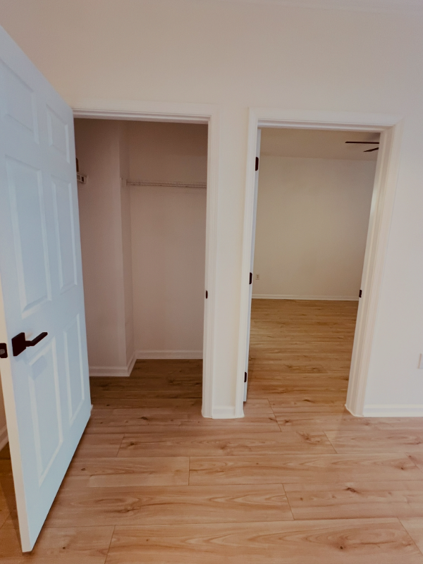 12925 Centre Park Cir #406 - Photo 5 of 17