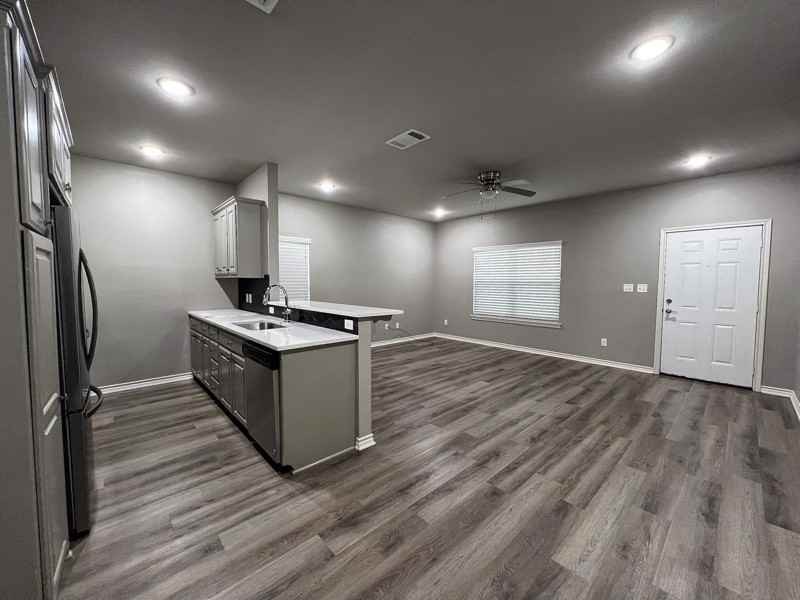 16104 Echo Glen Dr #16104 - Photo 3 of 18