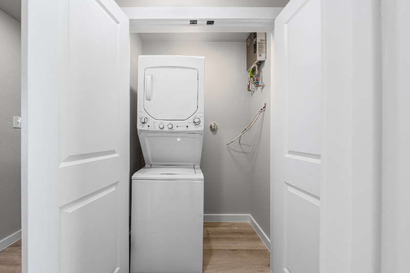 113 Thomas St Unit A - Photo 3 of 14