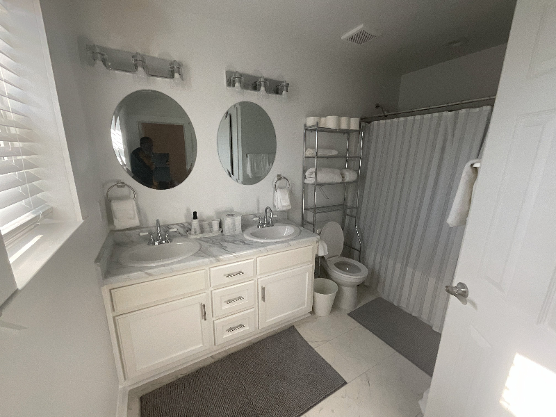 1301 E Avenue G #B - Photo 6 of 15