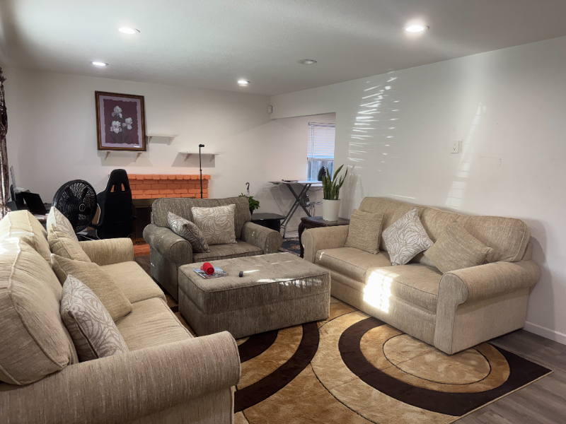 914 Mccreery Ave - Photo 4 of 9