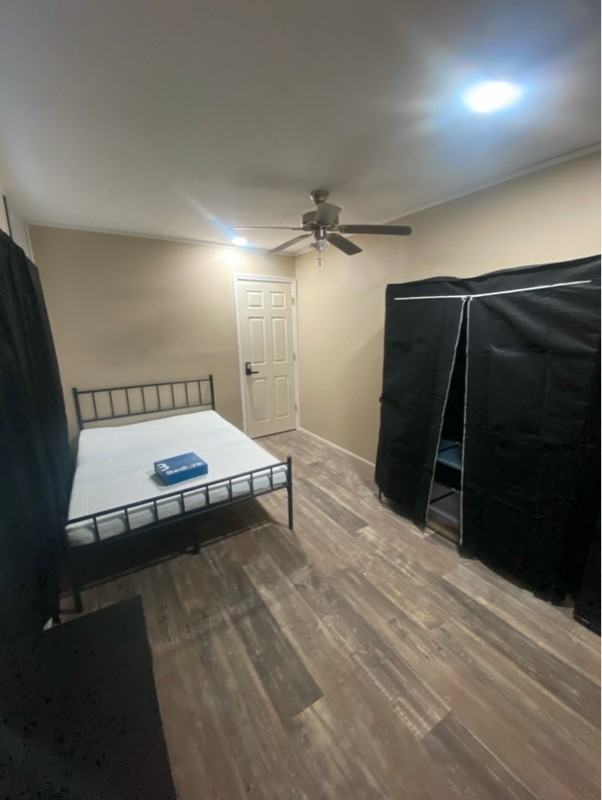 325 Robin Ln - Photo 3 of 13