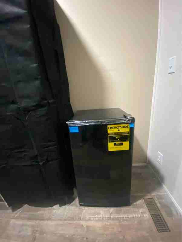 325 Robin Ln - Photo 5 of 13