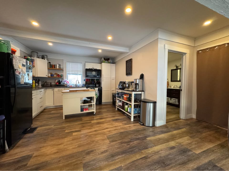 121 E Main St - Photo 3 of 19