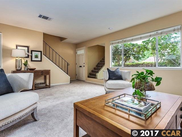76 Miramonte Dr - Photo 3 of 8