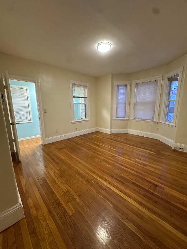 19 Rockwell St #1 - Photo 2 of 6