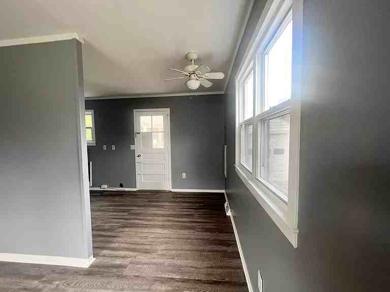 50 Rooney Ave - Photo 5 of 16