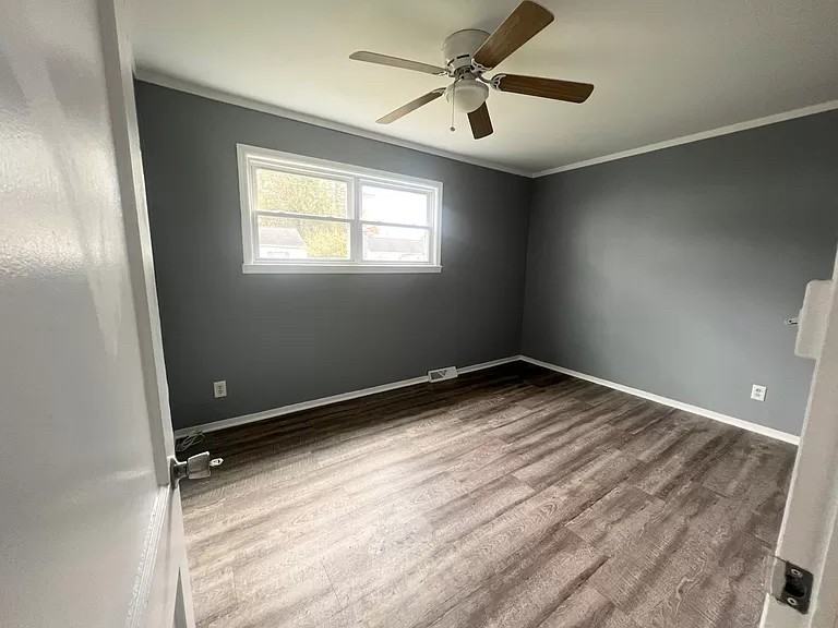 50 Rooney Ave - Photo 6 of 16