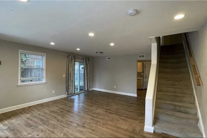 2230 Houston St - Photo 2 of 8