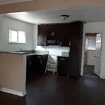 4435 Triggs St - Photo 2 of 11
