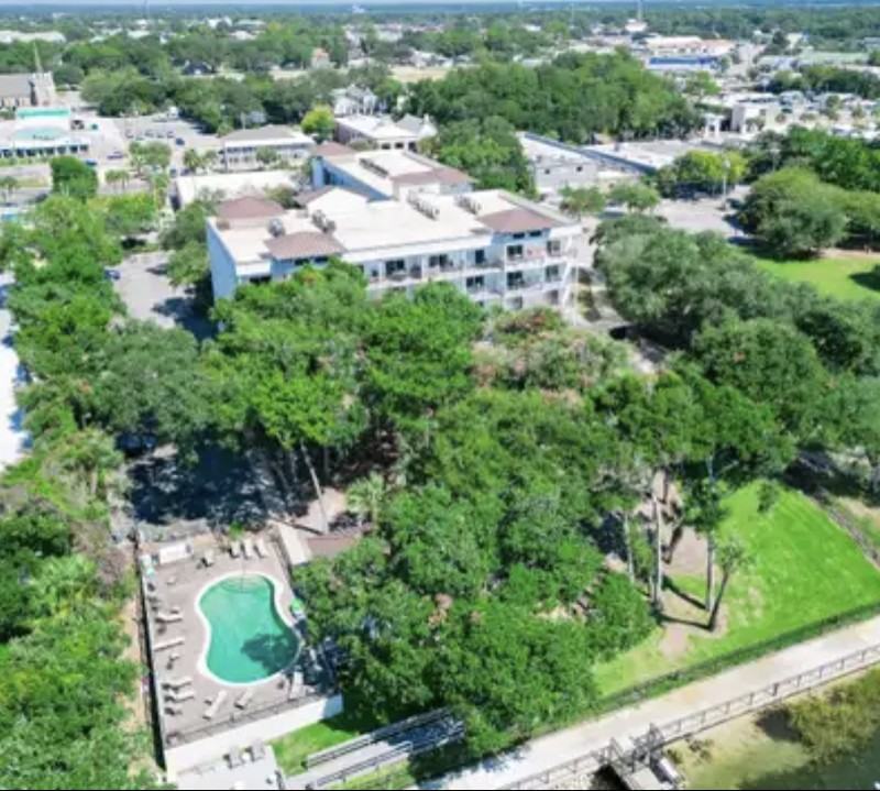 113 Brooks St Se #305 - Photo 2 of 12