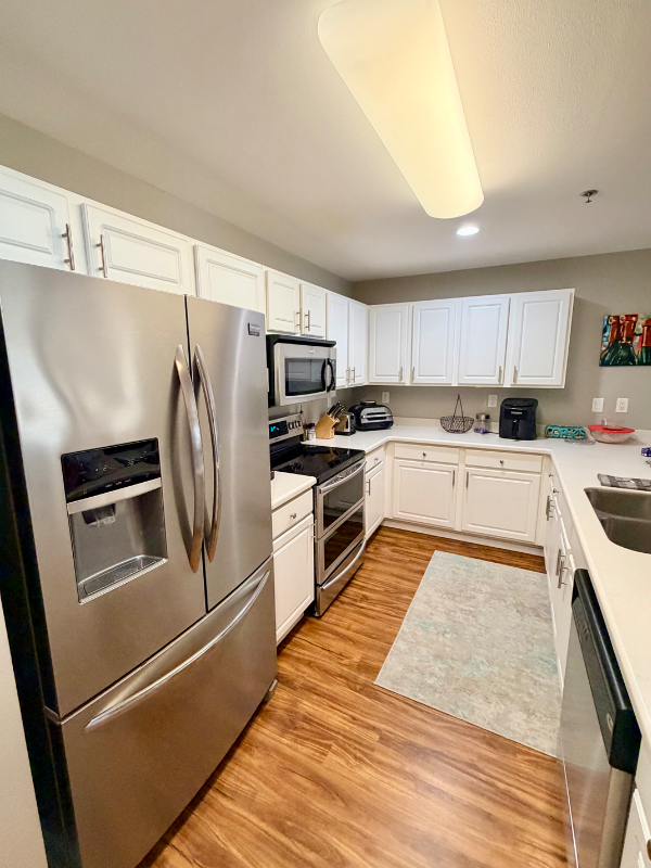 113 Brooks St Se #305 - Photo 3 of 12