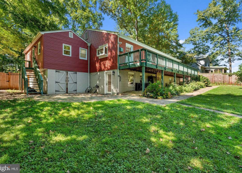 10710 Rosehaven St - Photo 2 of 14