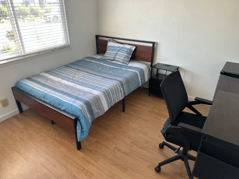 412 Rosemont Dr #4 - Photo 3 of 8