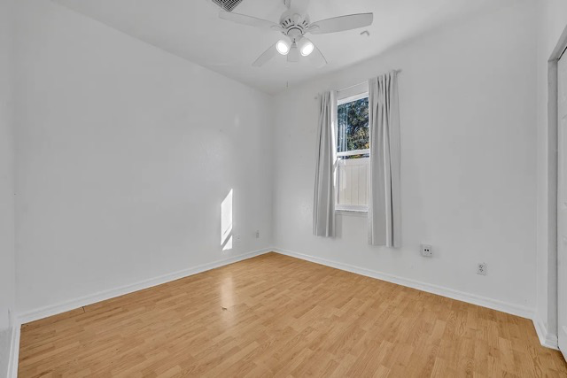 453 Alston Dr - Photo 4 of 13