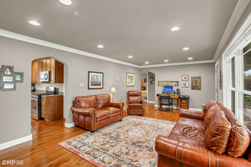 9642 S Knox Ave - Photo 7 of 14